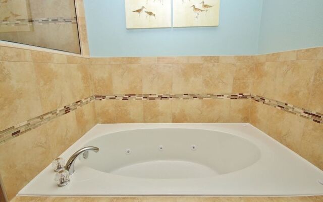 Oceanwalk 18-304 Apartment 3