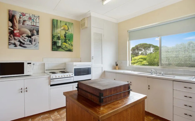 Cliffhanger - Pet Friendly