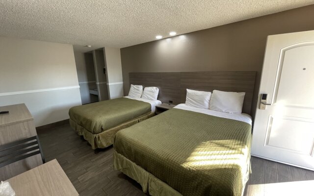 Economy Inn - Near National Orange Show Events Center