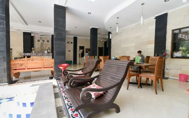 RedDoorz Plus Near Benoa Square Bali