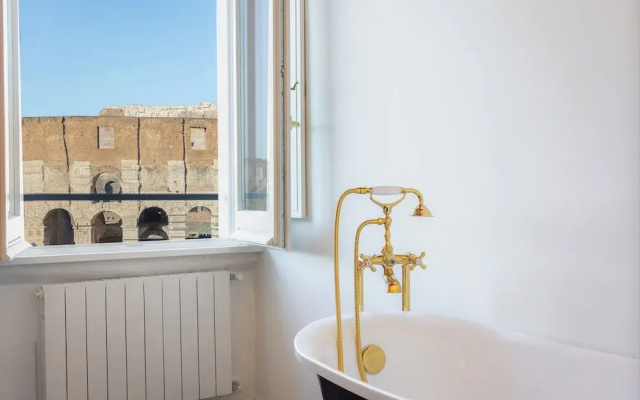 Rental in Rome View of the Colosseum Apartment