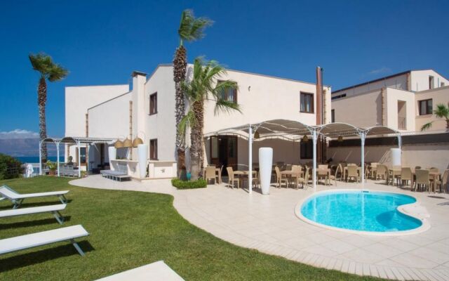 Marina Holiday Resort & Spa