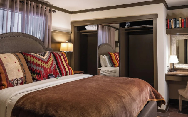 Highland Haven Creekside Inn