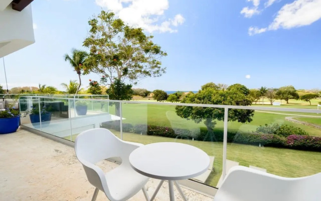 Private Villa with Pool and Golf Cart