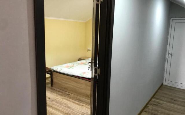 Apartment Green House