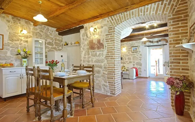 Beautiful Holiday Home in Dracevac With Terrace