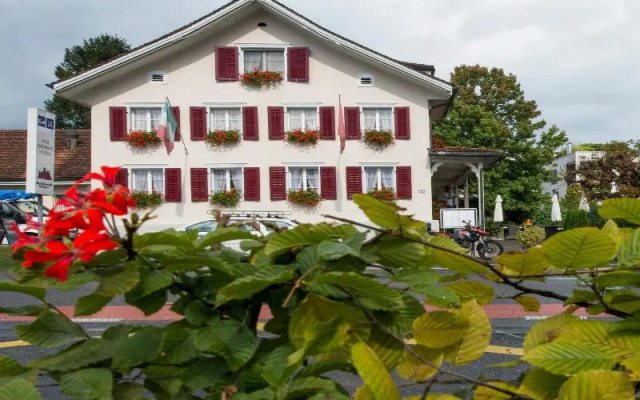 Hotel Ristorante Schlv Ssli – Outside – Meggen