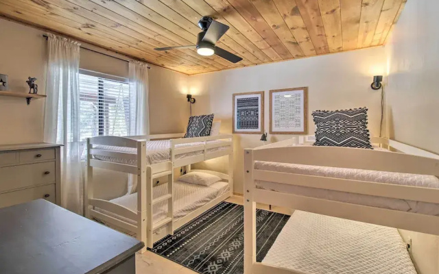 Cozy Heber Cabin Retreat w/ Deck + Fireplace!