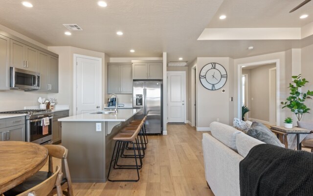 Crown Point 4 Bedroom Home