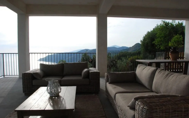 Santo Mercurio Country House