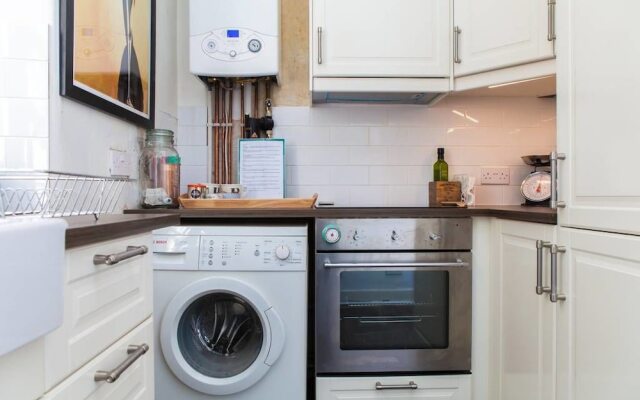 1 Bedroom Flat In Edinburgh City Centre