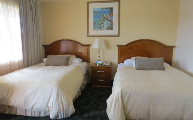 Laguna Lodge