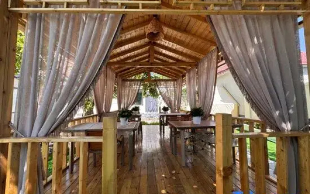 Suyi Courtyard Homestay in Tekes