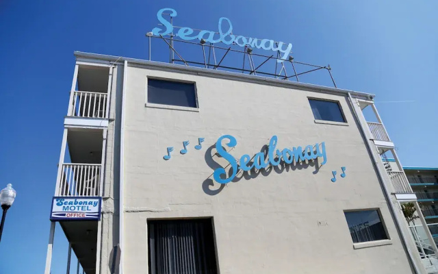 Seabonay Oceanfront Motel