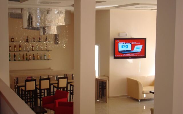 Glyfada Beach Hotel