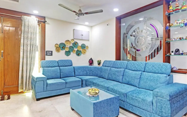 OYO Flagship 806332 Sai Mansion