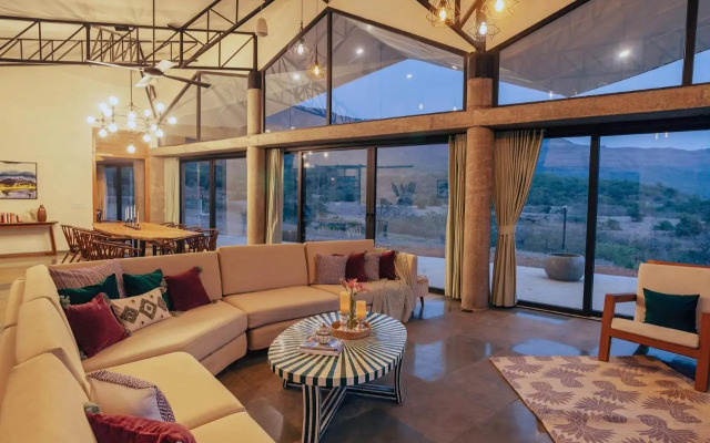 LohonoStays Villa Trisara