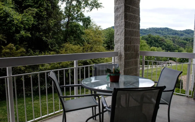 Whispering Pines 322