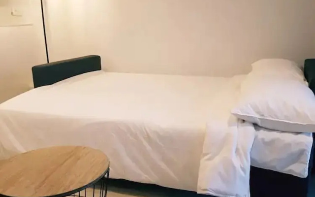 2 Bedroom Newstead Unit With Parking