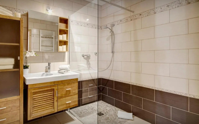 Lodge La Source OVO Network