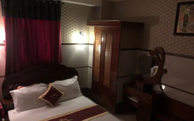 Hoang Quan Hotel