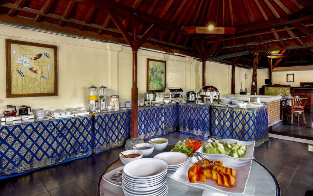 RedDoorz @ Legian Street 3