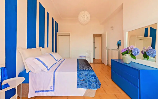 Seadise Luxury Apartment
