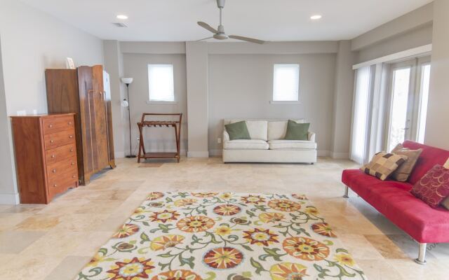 Augustine Sunset Holiday Home