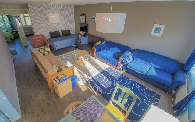 Eazy Home nearby Highway-Apartment or Private Room or Shared Room with Shared Big Kitchen,Shower,Toilet & Free Parking