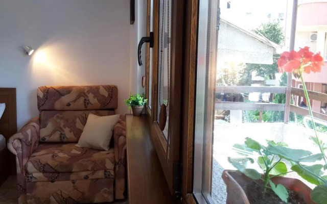 Guest House Kera