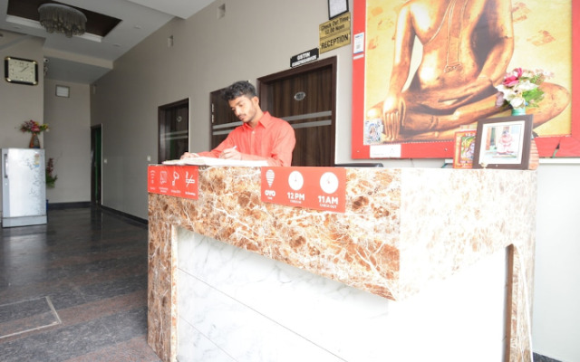 Hotel Indian Ldh By OYO Rooms