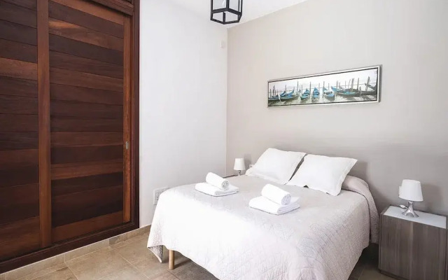 Spacious Villa With Games Area