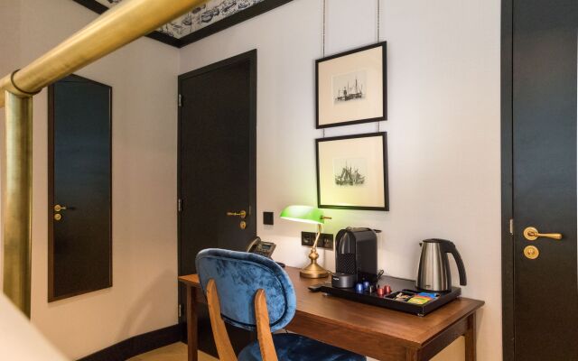 The Hendrick's Hotel