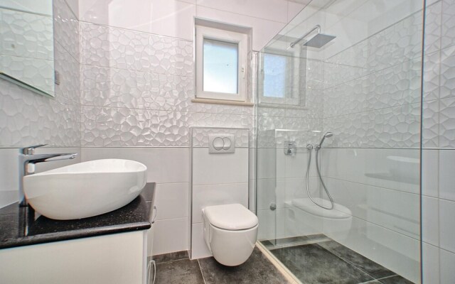 Awesome Home in Blato With Wifi and 6 Bedrooms