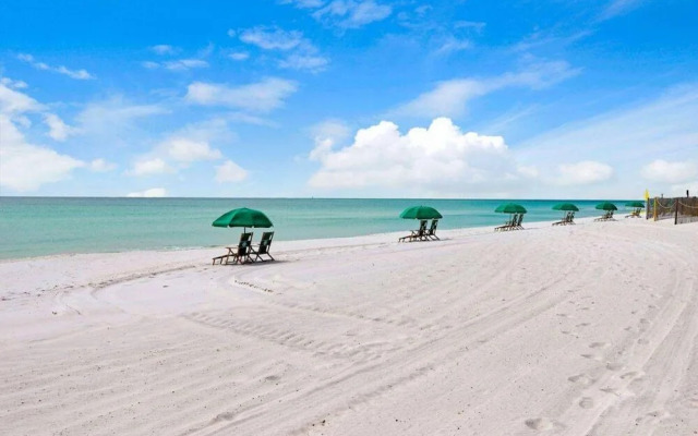 Jetty East Condominiums