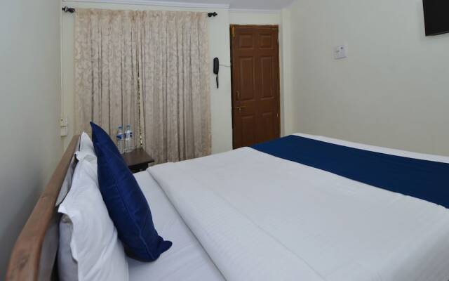 OYO 833 Hotel Prince Santosh Holiday Homes