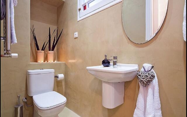 Luxurious apartment in the center of Barcelona