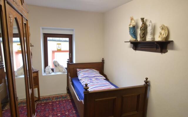 Charming Holiday Home in Neumagen-dhron