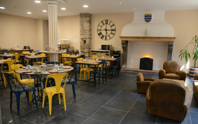 Logis Hotel Yseria - Historical Center
