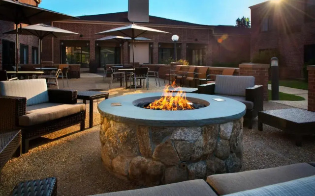 Courtyard by Marriott Boston Norwood/Canton