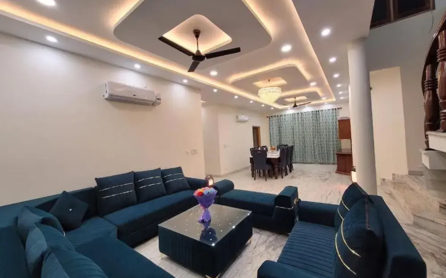 Regalia Home