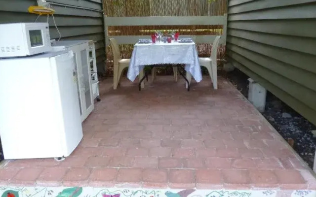 Christmas Creek Cafe & Cabins