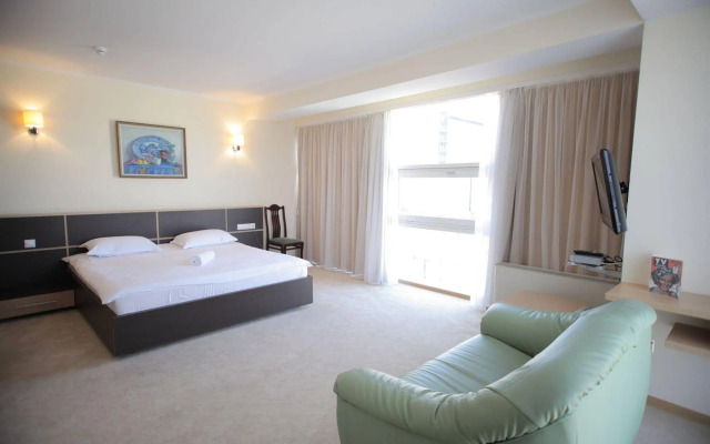 Mercure Chisinau Center Jazz Hotel