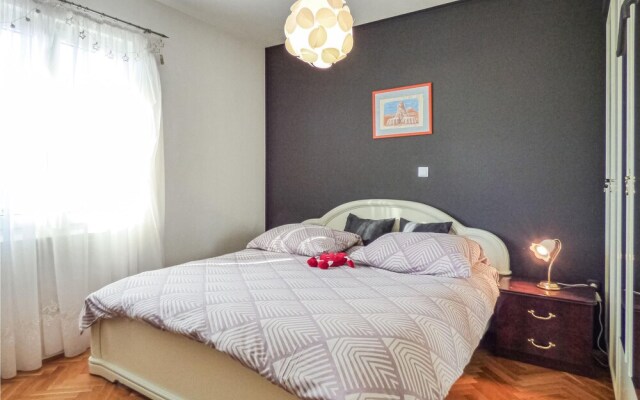 Stunning Home in Dugi Rat With Wifi and 1 Bedrooms