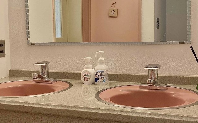 Gallery Hara & Guest House