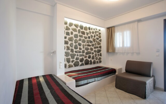 Liana Beach Hotel & Spa