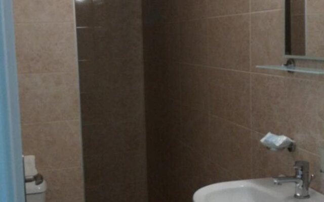 Nikos Hotel