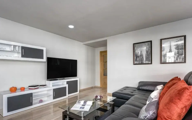 Modern 2 Bd Aptm Close to the Cathedral Isabel la Catolica III - Apartment in Granada - Photo 5