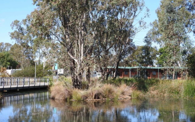 Victoria Lake Holiday Park