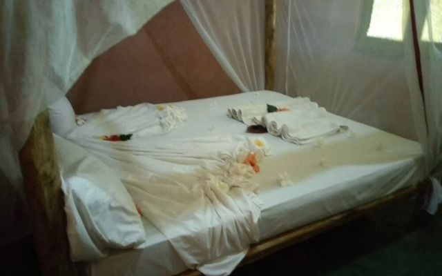 Mnana Lodge